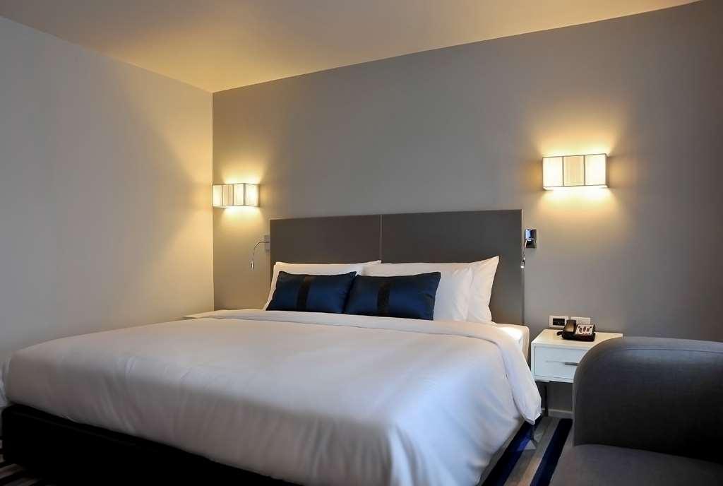 Best Western Sukhumvit 20 Bangkok Room photo