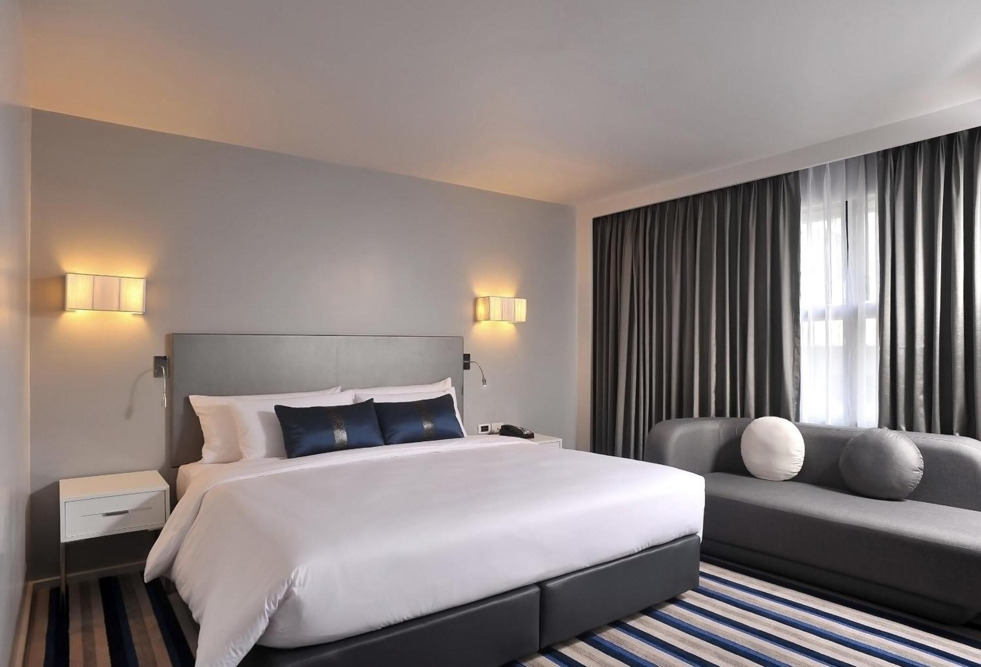 Best Western Sukhumvit 20 Bangkok Exterior photo