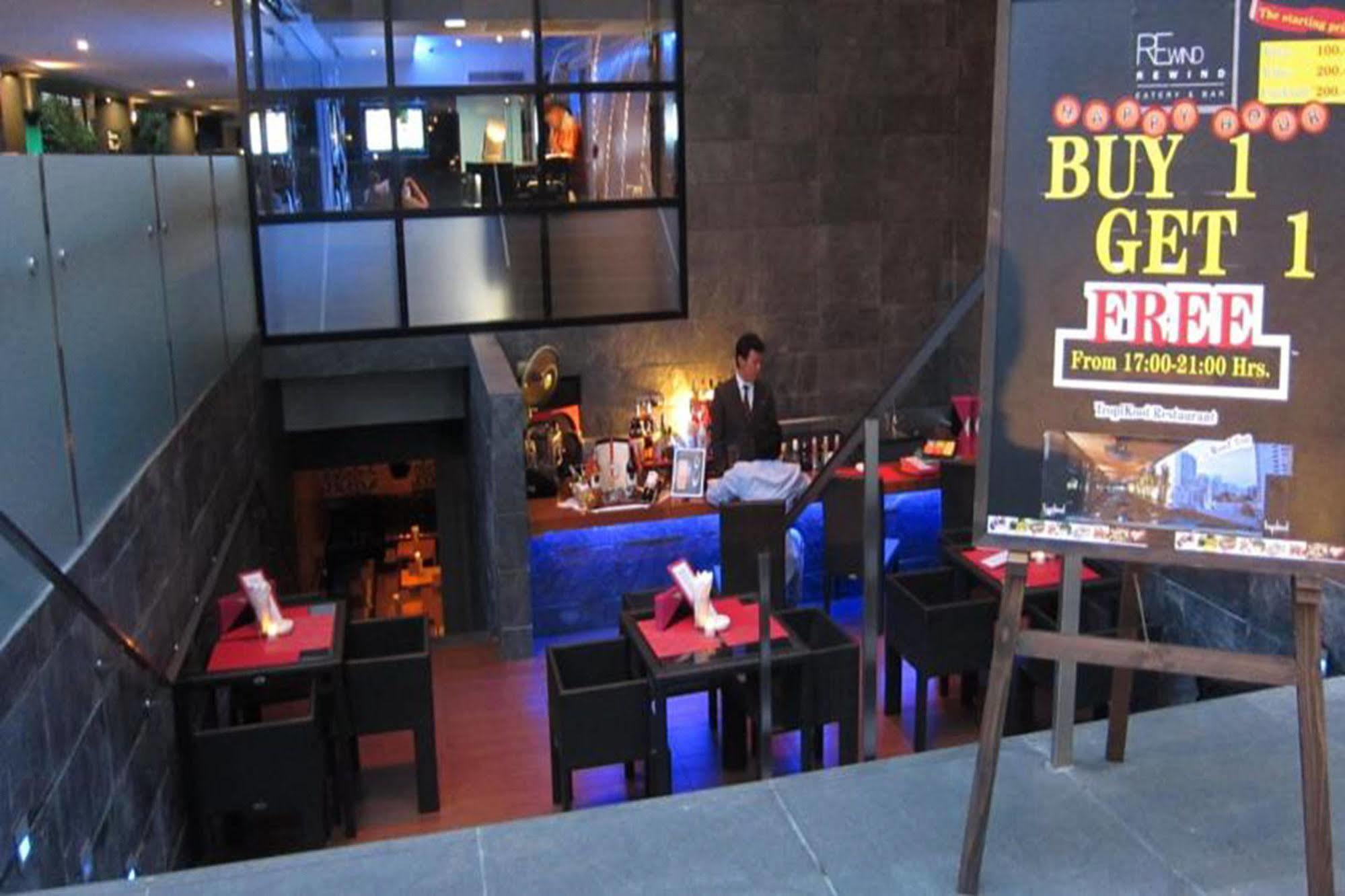 Best Western Sukhumvit 20 Bangkok Exterior photo